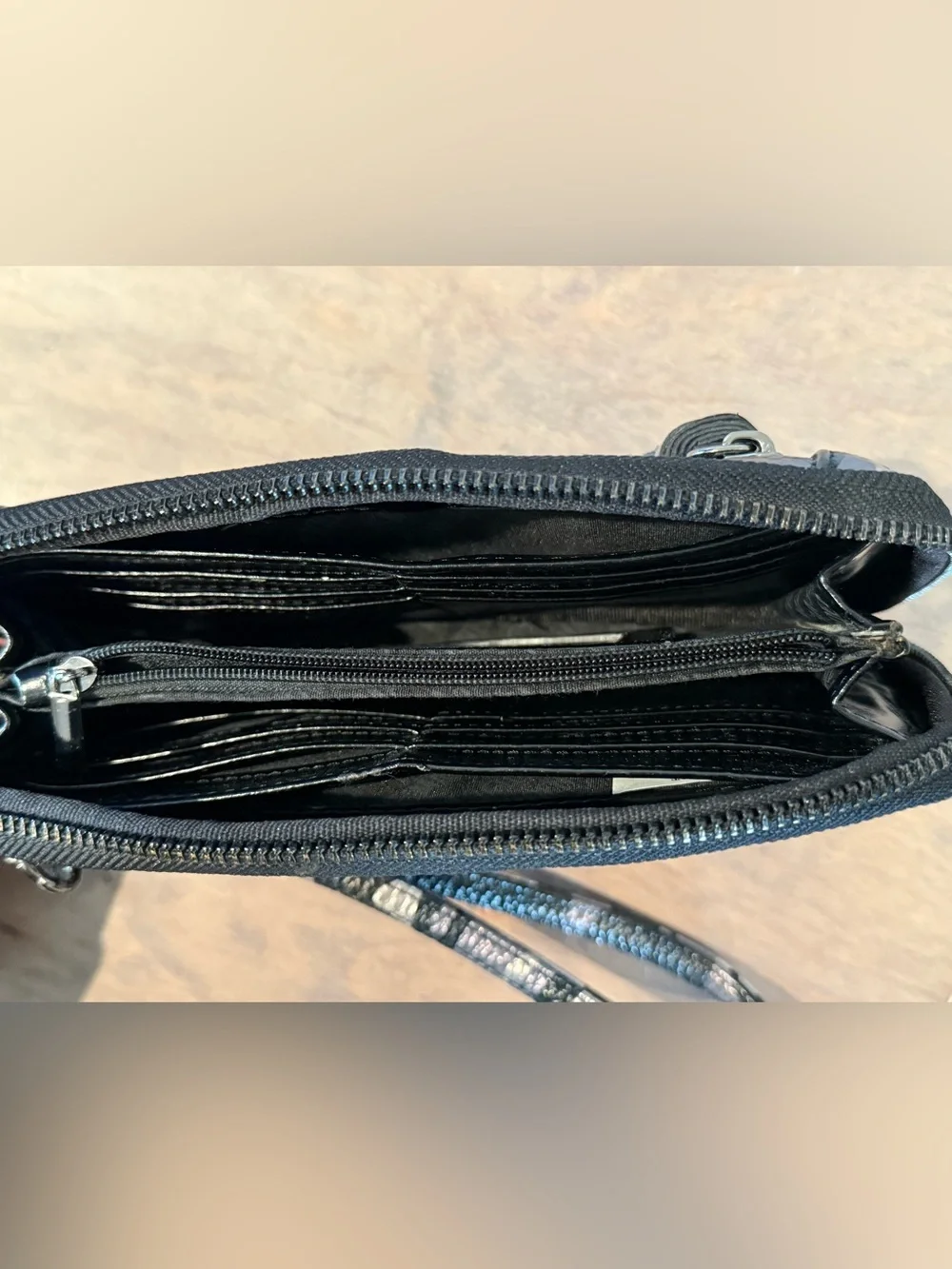 Women’s ‘Steve Madden’ metallic camo wristlet wallet - Picture 4 of 4